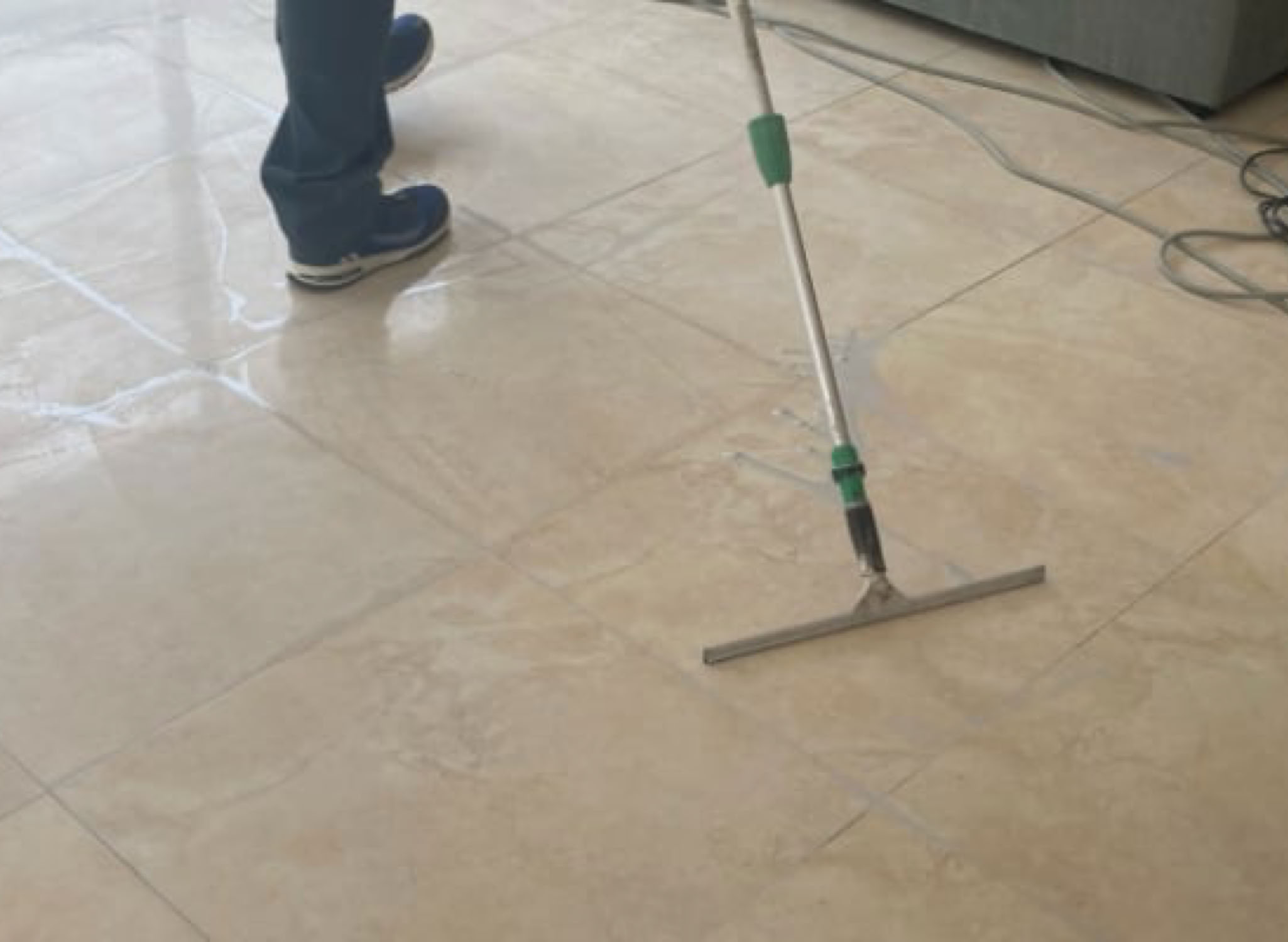GRÈS CÉRAME > Ponçage et rénovation de vos sols