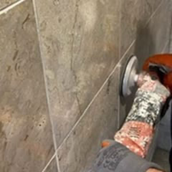 SALLE DE BAIN > Ponçage et cristallisation de salle de bain