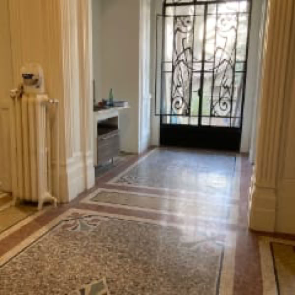 MOSAÏQUE DE MARBRE > Ponçage et cristallisation de marbre