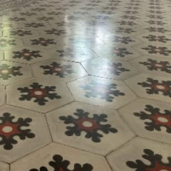 CARREAUX CIMENT : Sauvez-les ! Ponçage et traitements